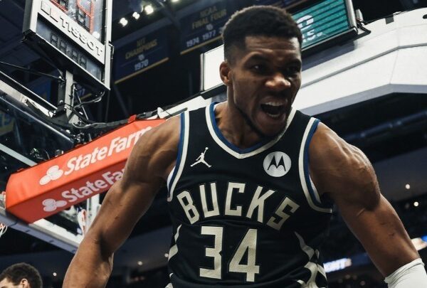 Ο Giannis έφθασε τα 50 triple double