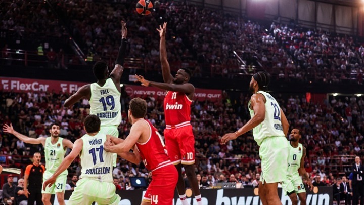 Ολυμπιακός: Ισοπέδωσε την Μπαρτσελόνα