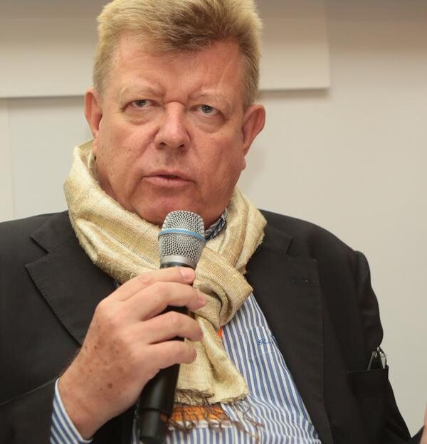 Ρόναλντ Μαϊνάρντους / Η σιωπηλή αγωνία της Ελλάδας: Η Τουρκία στη Συρία