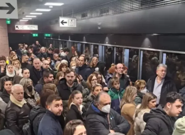 Μετρό Θεσσαλονίκης: Ακινητοποιήθηκε ξανά συρμός στο “πιο σύγχρονο μετρό της Ευρώπης”