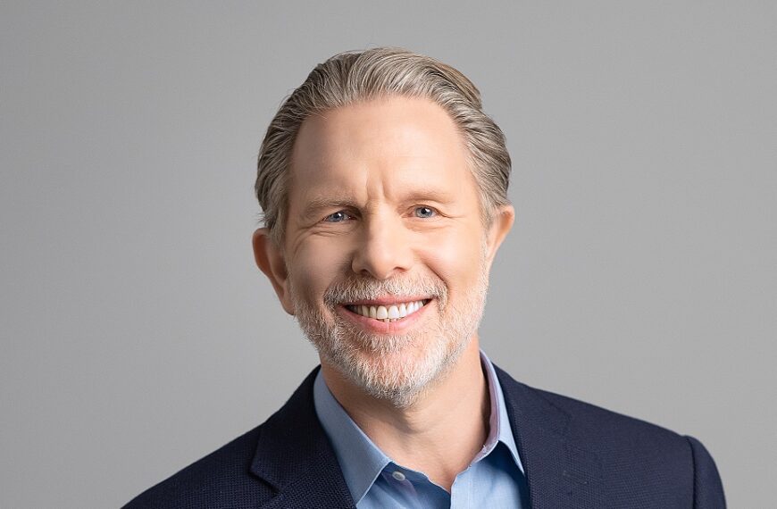 Άρθρο του Παύλου Γερουλάνου στο AnatropiNews / Ο κόσμος, ο μικρός, ο μέγας (του 2024)