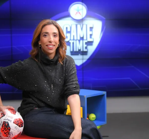Η Έλενα Χαραλαμπούδη μαθαίνει μπάλα στο ΟΠΑΠ Game Time