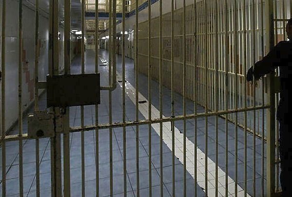 Προσωρινά κρατούμενος ο αστυνομικός της Βουλής: Αρνείται τις πράξεις σε βάρος των παιδιών του