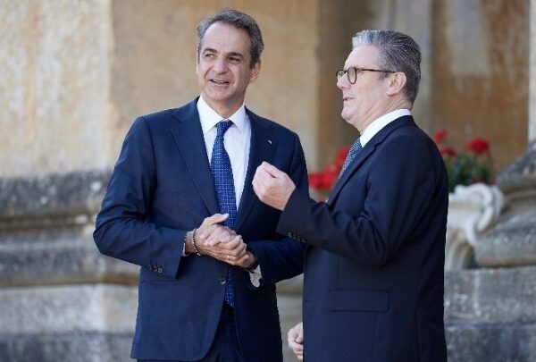 Συνάντηση Μητσοτάκη – Στάρμερ σήμερα στο Λονδίνο