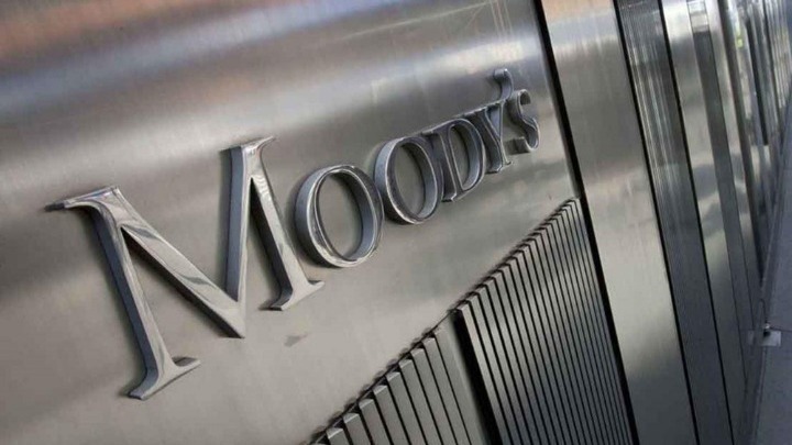 Η Moody’s “δαγκώνει” τη Γαλλία: «Η πτώση της κυβέρνησης Μπαρνιέ μειώνει την πιθανότητα&hellip;