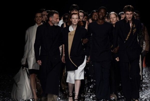 Julian Klausner: Ο νέος διευθυντής δημιουργικού του Dries Van Noten
