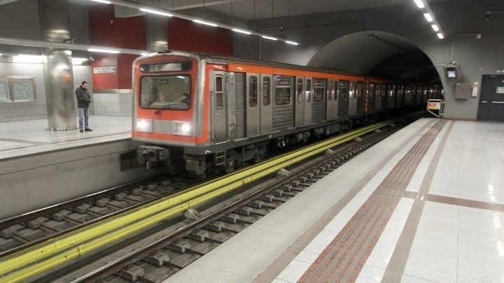 Ασφυξία στη Γραμμή 1: Ηλεκτροδηγός λιποθύμησε – Καύσωνας,…