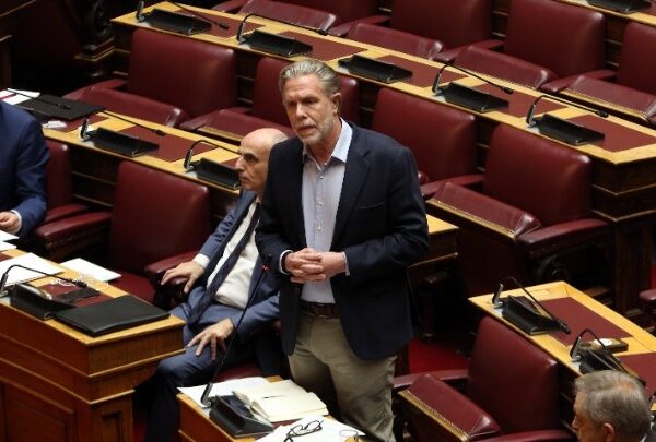 Προϋπολογισμός 2025 / Πυρά της αντιπολίτευσης για την oικονομική πολιτική