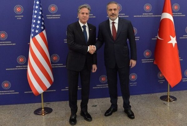 Συνάντηση Μπλίνκεν – Φιντάν στην Άγκυρα – Τι είπαν για τη Συρία