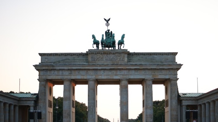 To Βερολίνο δείχνει τον δρόμο της λιτότητας