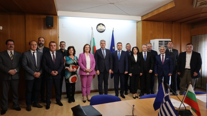 Ο αντίκτυπος της ένταξης της Ρουμανίας και της Βουλγαρίας στη Σένγκεν για&hellip;