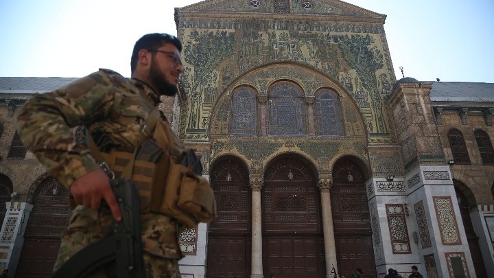 Αχμεντ αλ-Σάρα: Οι κουρδικές δυνάμεις θα μπορούσαν να ενταχθούν στον μελλοντικό στρατό της Συρίας