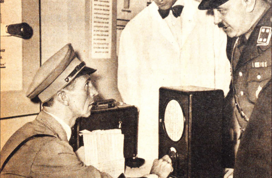 “Volksempfänger”: Πως το «Ραδιόφωνο του Λαού» βοήθησε τον Χίτλερ να ανέβει και να εδραιωθεί στην εξουσία