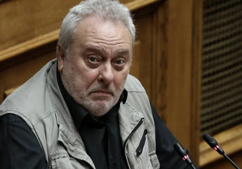 Χυδαία επίθεση Ψαριανού σε Καρυστιανού και πολίτες: “Χαροκαμμένη Φίρμα”, “Φεστιβάλ Νεκροφιλίας”