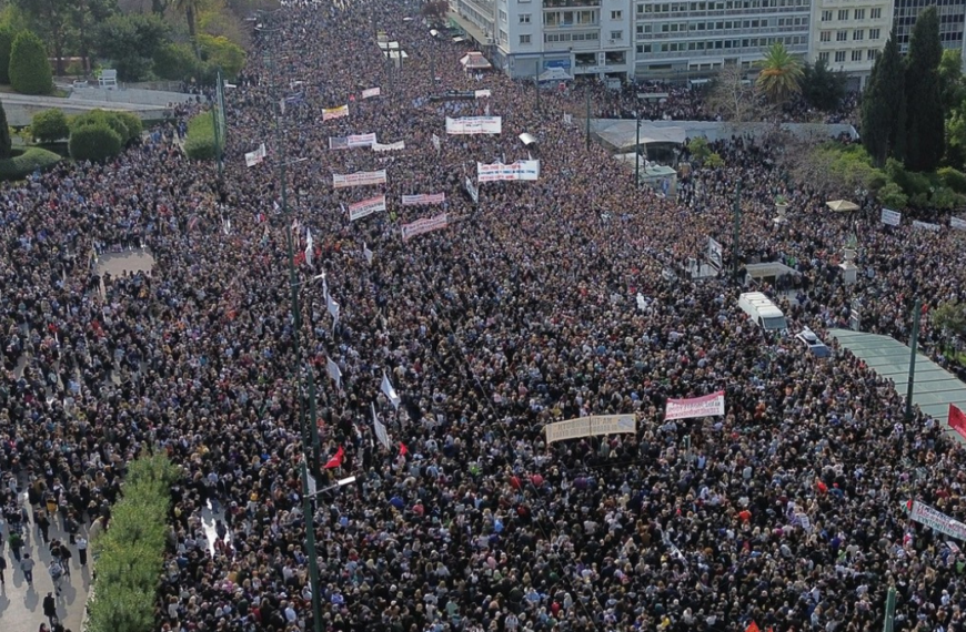 Αντώνης Λιάκος / Πού οδηγούν οι λαϊκές κινητοποιήσεις;