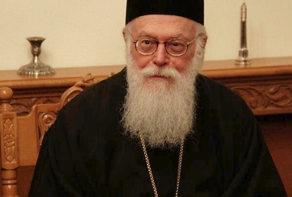 Σταθερή η κατάσταση της υγείας του Αρχιεπισκόπου Αλβανίας Αναστάσιου