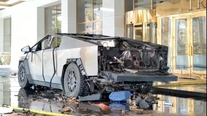 FBI: Ο οδηγός του Tesla Cybertruck που εξερράγη έξω από ξενοδοχείο του Τραμπ έπασχε από μετατραυματικό στρες