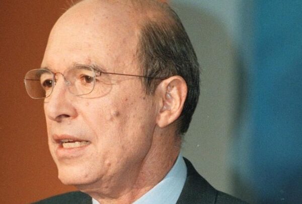 Ποιοι θα εκφωνήσουν επικήδειο στην κηδεία του Κώστα Σημίτη την Πέμπτη