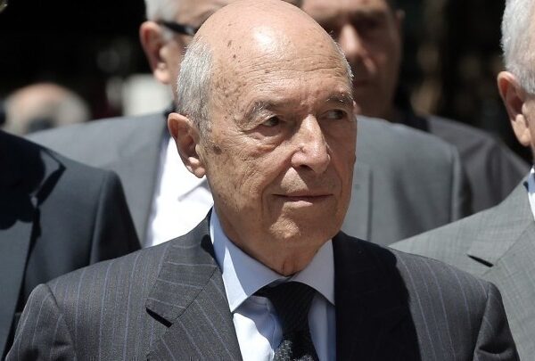 Το τελευταίο αντίο – Βίντεο-αφιέρωμα στον Κ. Σημίτη