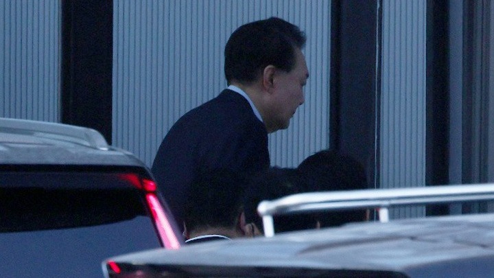 Νότια Κορέα: Ανακοινώθηκε η σύλληψη του παυθέντα Προέδρου Γιουν Σοκ-γελ