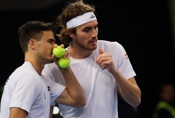 Ήττα στο διπλό για τον Πέτρο Τσιτσιπά