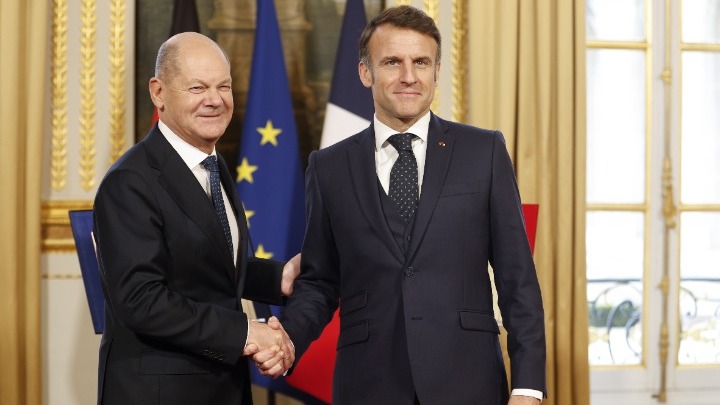 Μακρόν-Σολτς: Χρειαζόμαστε μία Ευρώπη ισχυρή και κυρίαρχη απέναντι στην Αμερική του Τραμπ