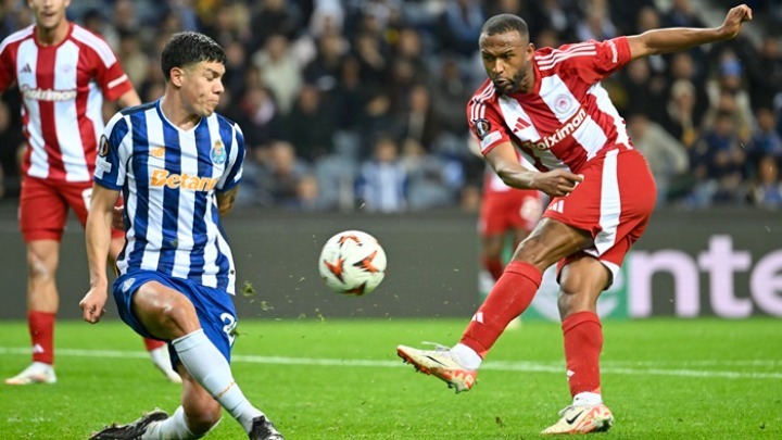 Ολυμπιακός: «Άλωσε» το Ντραγκάο και «αγκάλιασε» την 8άδα