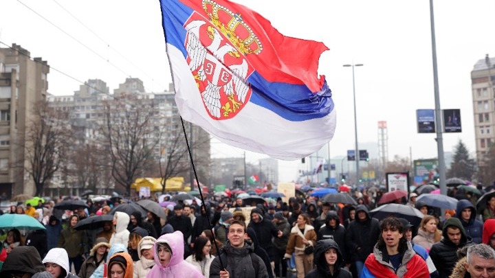 Το Βελιγράδι ετοιμάζεται για αποκλεισμό 24 ωρών από φοιτητές που απαιτούν να&hellip;