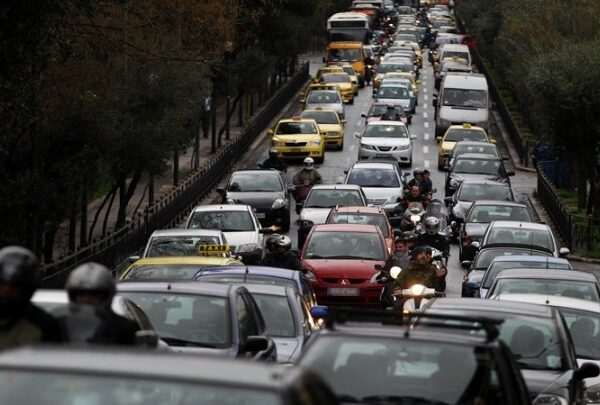 Κυκλοφοριακό: Θέλουμε 30 λεπτά για 10 χιλιόμετρα