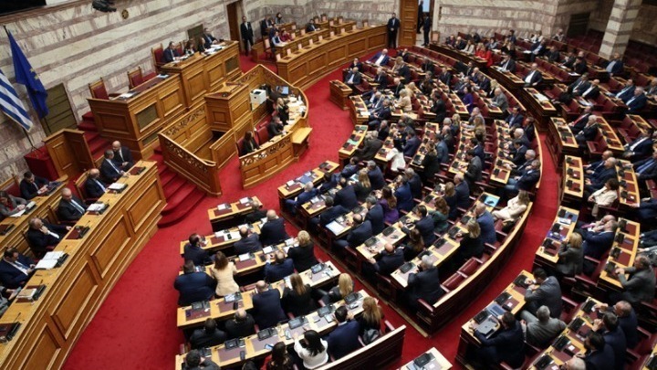 Πίεση από “γαλάζιους” βουλευτές για φθηνότερο ρεύμα – Ερώτηση 11 μελών της ΝΔ&hellip;