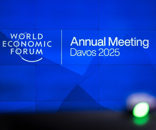 Η AI στο επίκεντρο του WEF στο Νταβός: Οι δυνατότητες και οι&hellip;