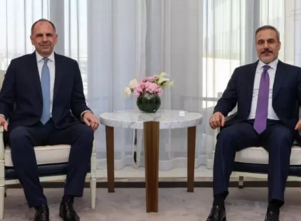 Συνάντηση Γεραπετρίτη – Φιντάν στη Ντόχα