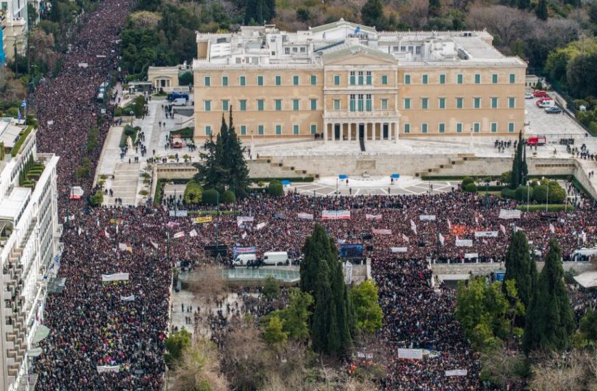 Μεγαλειώδη συλλαλητήρια για τα Τέμπη-“Βουλιάζει” όλη η Ελλάδα