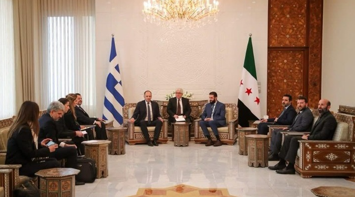 Γεραπετρίτης με τη νέα ηγεσία της Συρίας: «Οι νέοι θεσμοί πρέπει να είναι…