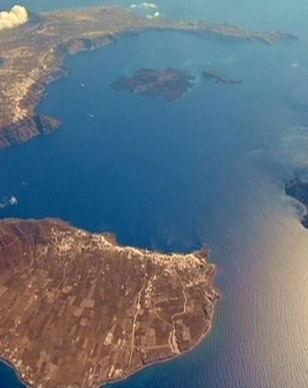 Συνολάκη για Κυκλάδες: Υπαρκτό το σενάριο έκρηξης του ηφαίστειου