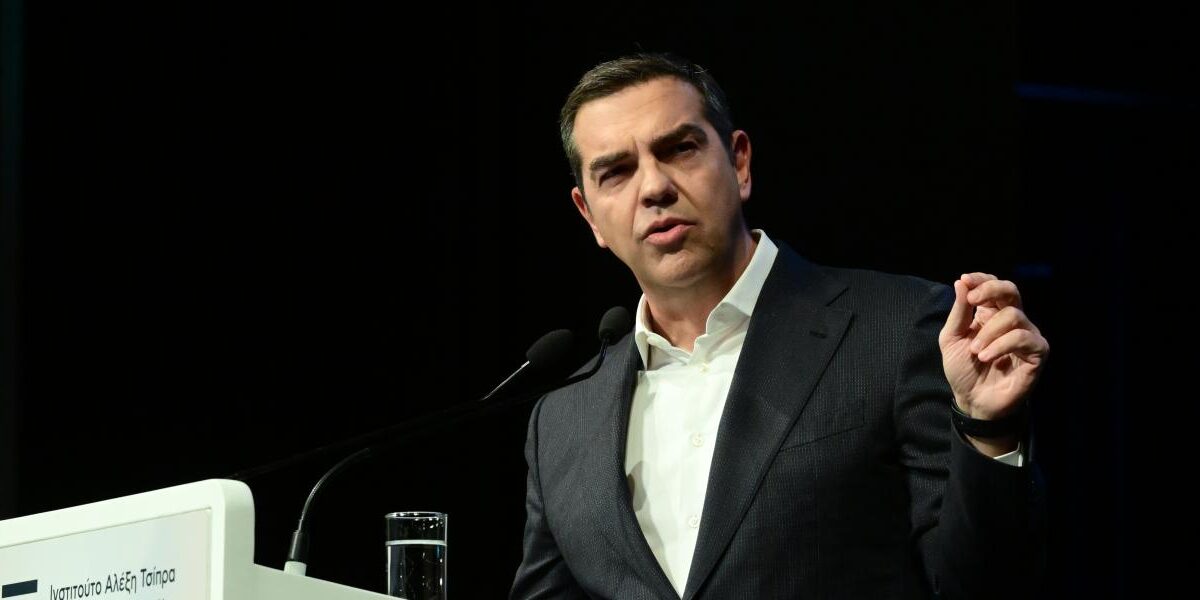 Ο Αλέξης Τσίπρας προλογίζει το βιβλίο του Γιάννη Μπαλάφα