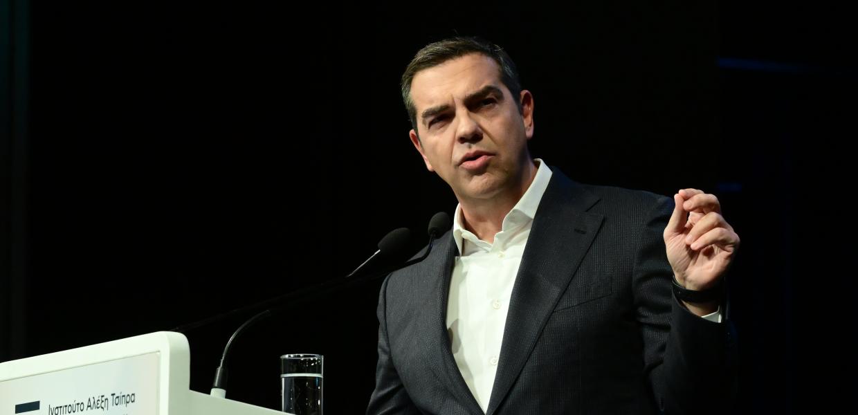 Ο Αλέξης Τσίπρας προλογίζει το βιβλίο του Γιάννη Μπαλάφα
