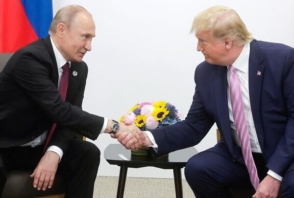 Συνάντηση Τραμπ – Πούτιν στην Αλάσκα: Τι διακυβεύεται και γιατί προκαλεί ανησυχία