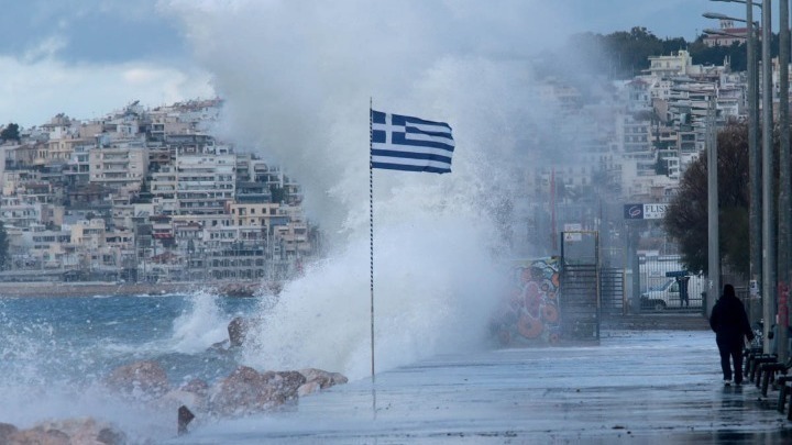 Θυελλώδεις άνεμοι στο Αιγαίο και χαμηλές θερμοκρασίες