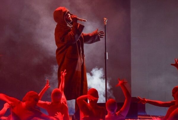 The Weeknd: Kατακτά για πέμπτη φορά την κορυφή του Billboard 200