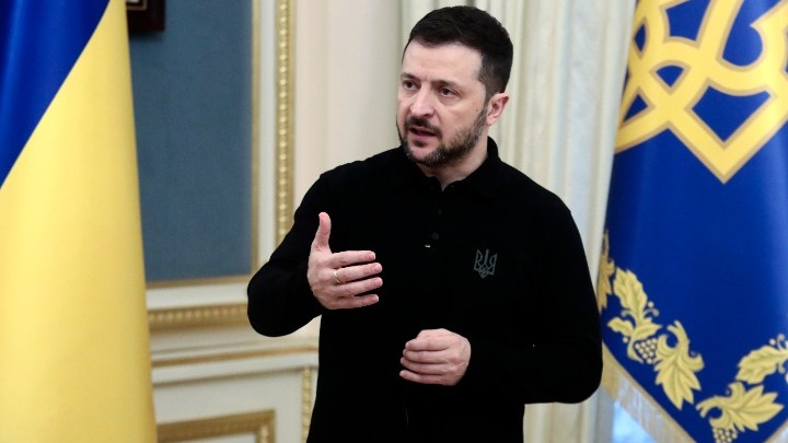 Τραμπ: «Δεν θα χρηματοδοτήσουμε πλέον την Ουκρανία» – Ζελένσκι αναζητά 1 δισ.&hellip;