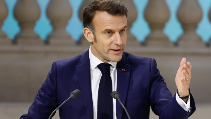 Ο Μακρόν ξαναδιορίζει τον Λεκορνί – «Μας κάνει πλάκα» λένε οι αντίπαλοί του