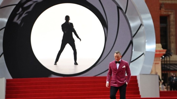 Η Amazon αναλαμβάνει τον δημιουργικό έλεγχο των ταινιών James Bond