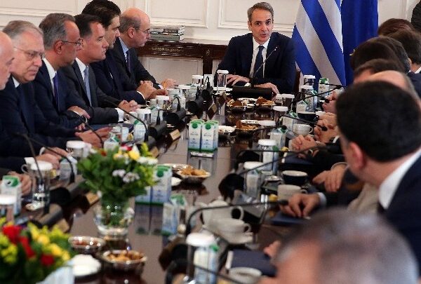 Μητσοτάκης για τα Τέμπη: Κάποιοι επιθυμούν να μετατρέψουν την τραγωδία σε μία&hellip;