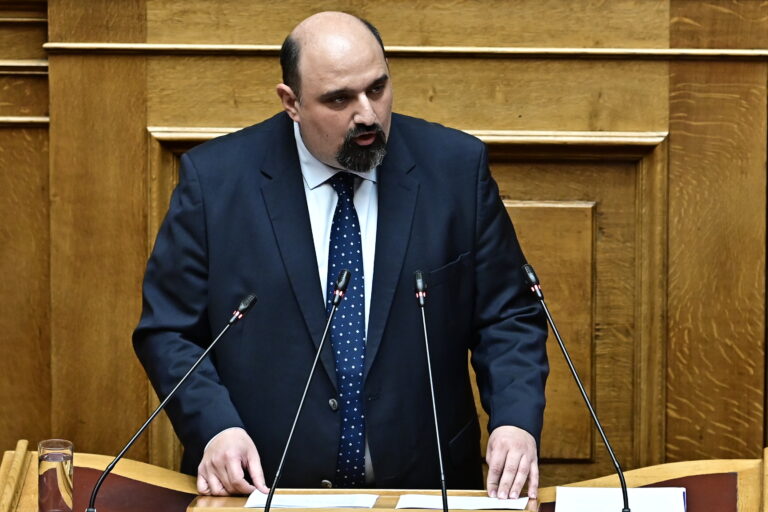 Προανακριτική Επιτροπή: Οι αντιδράσεις των κομμάτων για το μονοσέλιδο υπόμνημα Τριαντόπουλου 