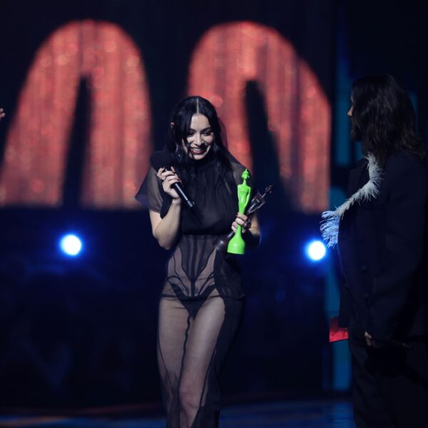 BRIT Awards 2025: Η Charli XCX σάρωσε τα βρετανικά μουσικά βραβεία