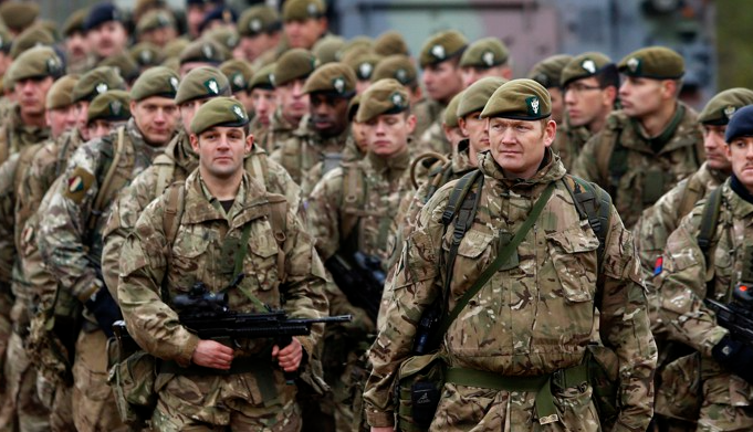 Ευρωπαϊκές χώρες εξετάζουν το ενδεχόμενο επαναφοράς της υποχρεωτικής στρατιωτικής θητείας