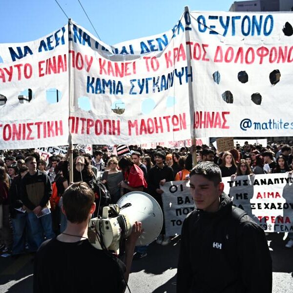 Νέα συλλαλητήρια σήμερα για τα Τέμπη – «Αξίζετε 57 Όσκαρ συγκάλυψης»