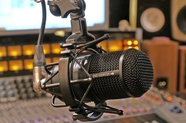 Ρεπορτάζ, διασταύρωση πληροφοριών τα «όπλα» των δημοσιογράφων εναντίον της προπαγάνδας