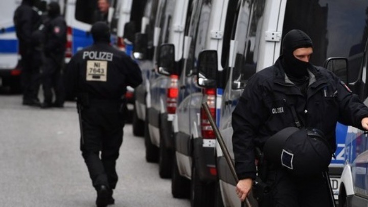 Γερμανία: Αυτοκίνητο έπεσε πάνω σε συγκεντρωμένο πλήθος στη πόλη Μάνχαϊμ – Δύο&hellip;